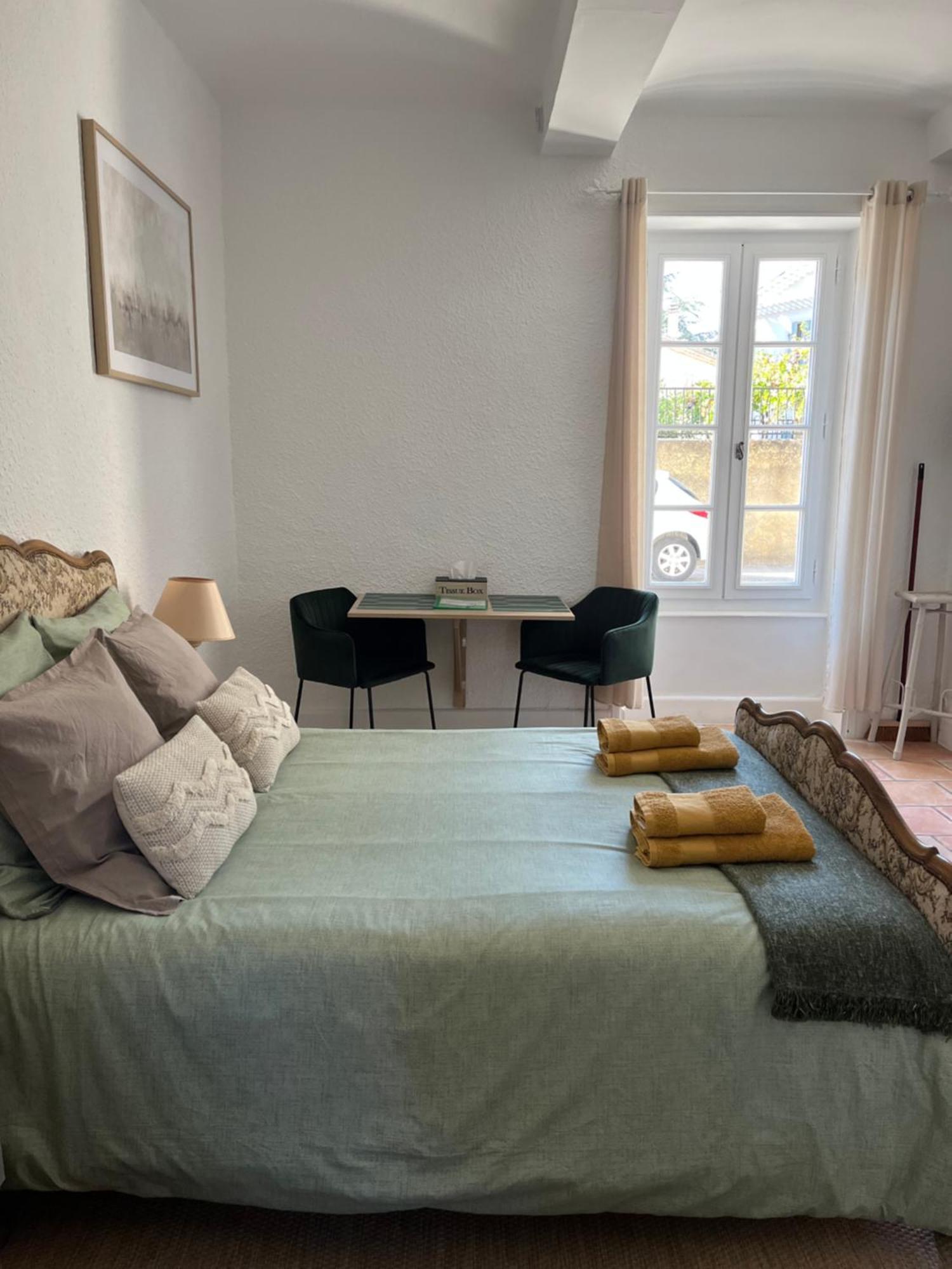 Au Petit Faubourg Apartamento Grignan Exterior foto